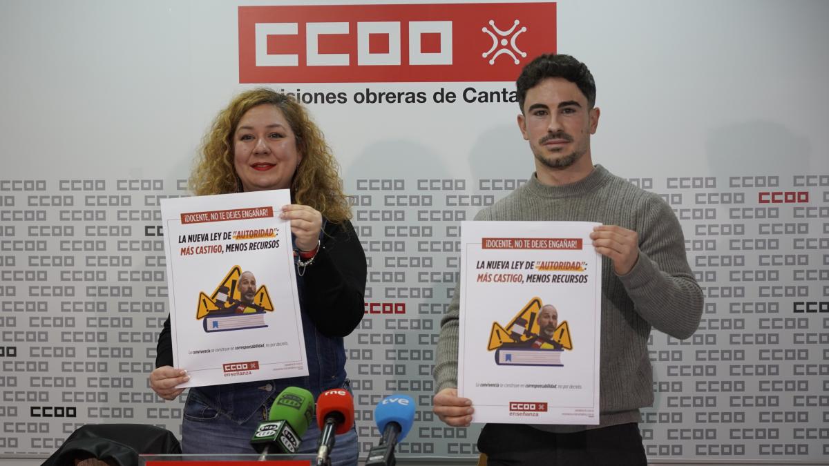 Conchi Sánchez y David Aguirre, secretaria general y responsable de educación pública no universitaria de la Federación de Enseñanza de CCOO en Cantabria