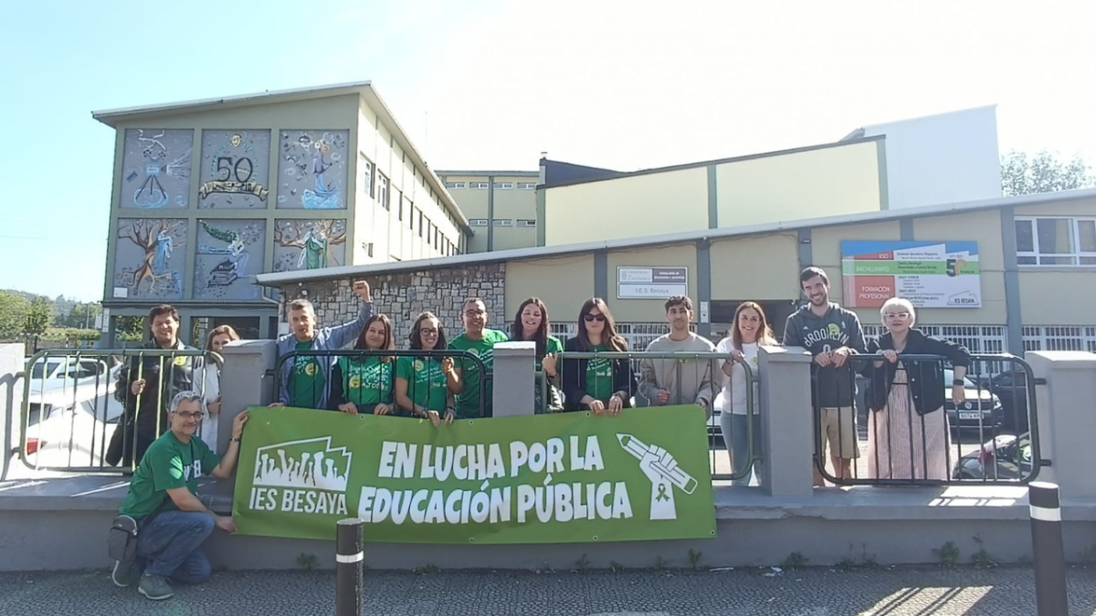 Docentes en lucha en el IES Besaya