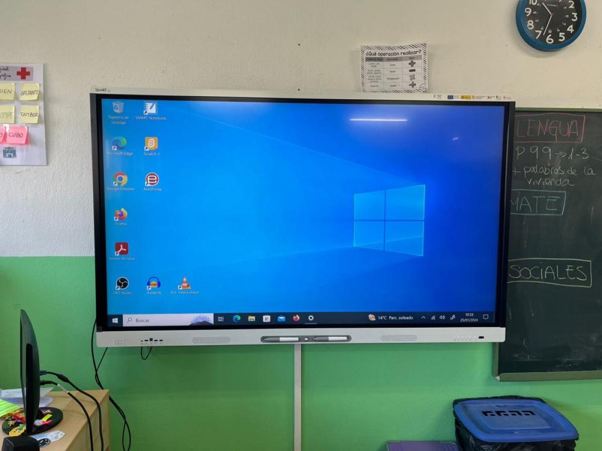 pantalla digital en un centro de Cantabria