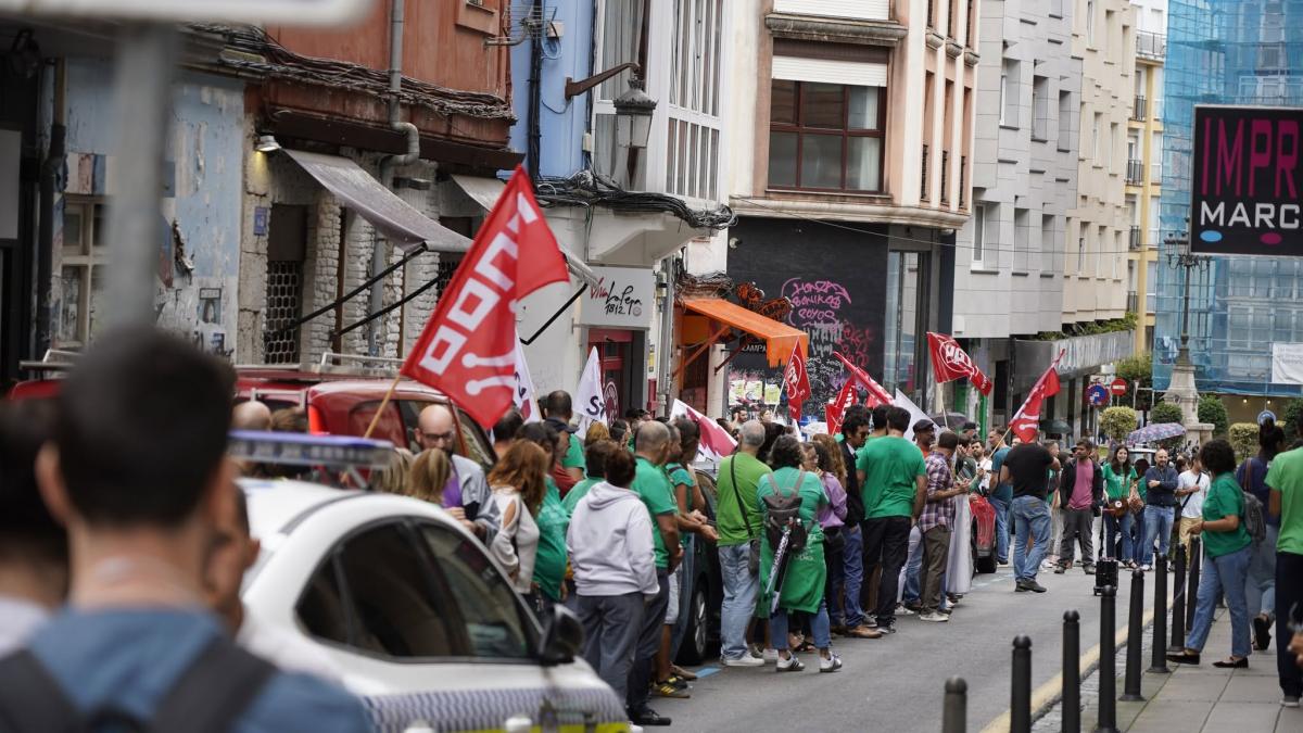 Concentración ante la Consejería de Educación